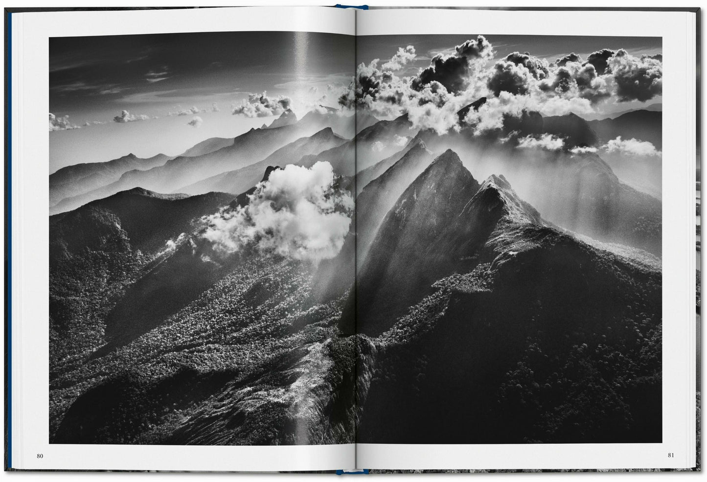 Sebastião Salgado. Amazonia