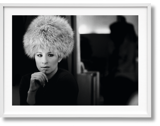 Barbra Streisand. Edición de arte n.º 101–200, Lawrence Schiller «Streisand de camino a Londres»