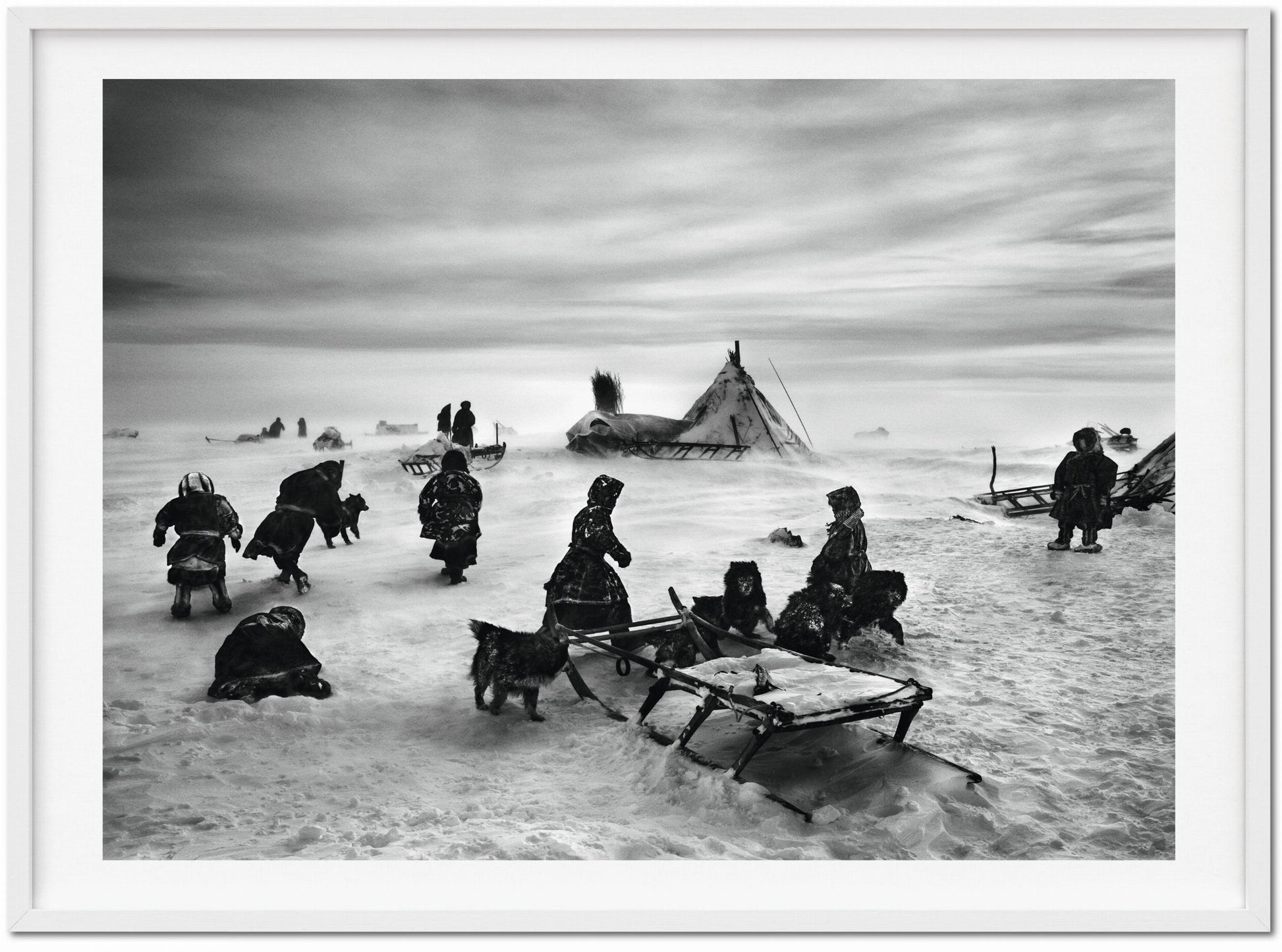 Sebastião Salgado. Génesis. Edición de arte n.º 101–200 «Norte del río Obi, península de Yamal, Siberia, Rusia»
