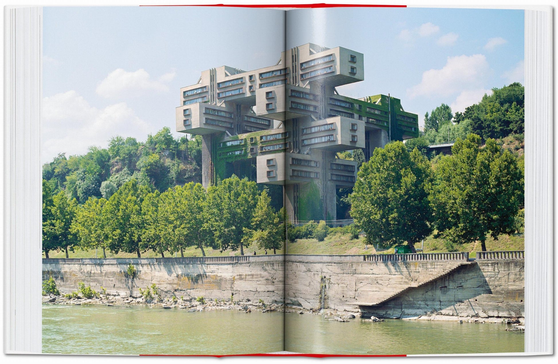 Frédéric Chaubin. CCCP. Construcciones comunistas cósmicas fotografiadas. 45ª Ed.