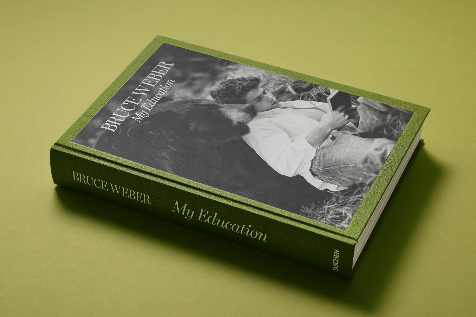 Bruce Weber. My Education. Edición de arte n.º 101–200, «Michael St. Pierre with Bonkers, Thousand Oaks, California», 2004