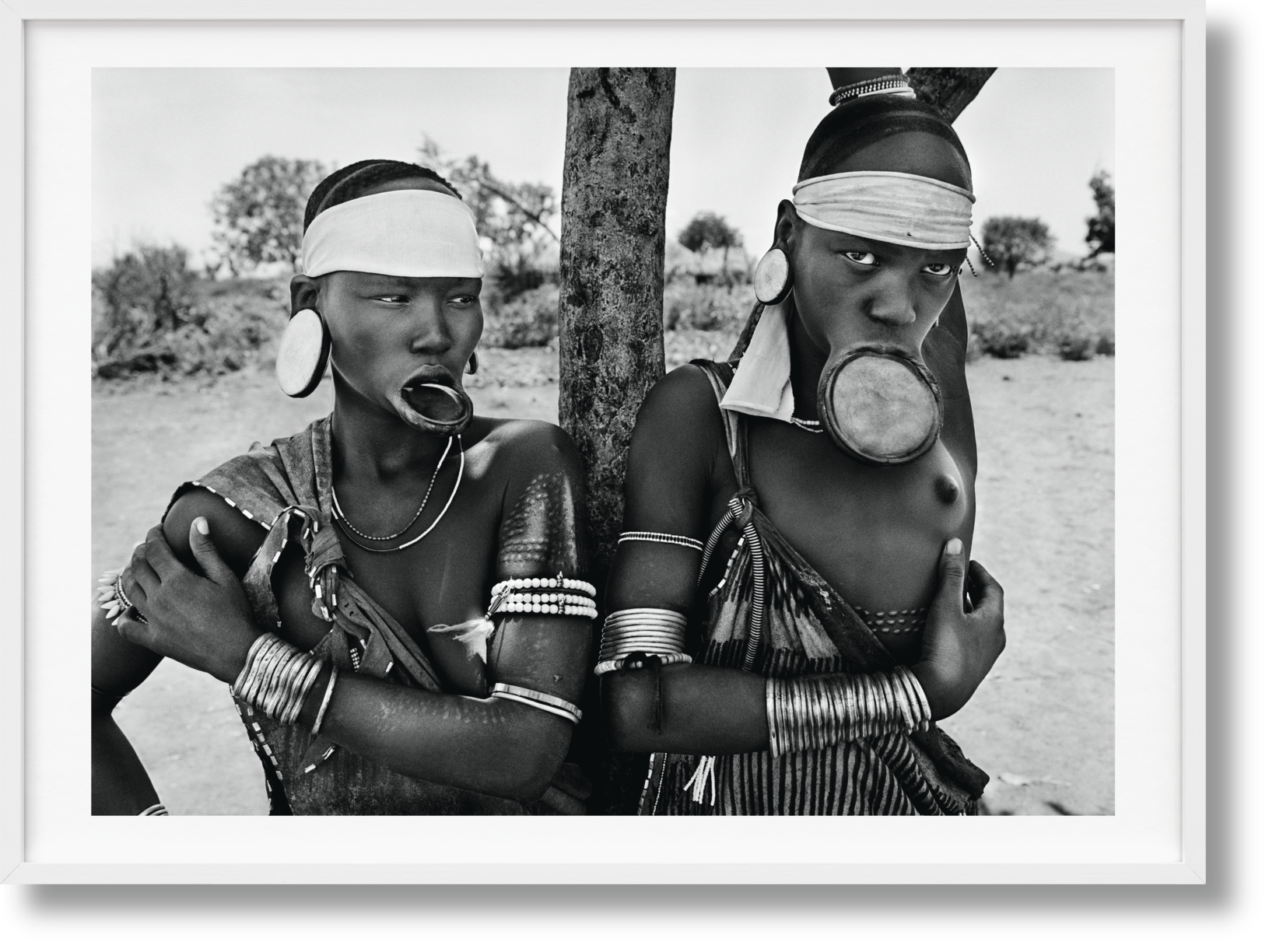 Sebastião Salgado. Génesis. Edición de Arte N.º 1–100 «Dos mujeres mursi, Valle del Omo, Etiopía»