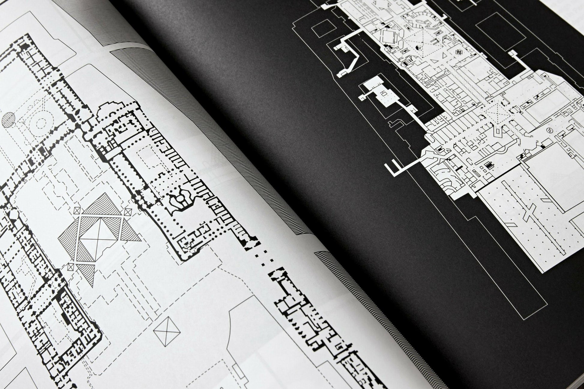 Bjarne Mastenbroek. ¡Cava! Construyendo un edificio anclado a la tierra