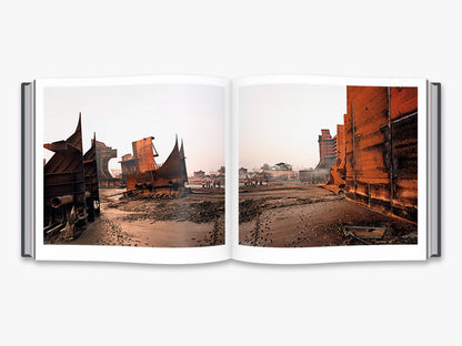 Edward Burtynsky: Essential Elements (Deluxe Edition)