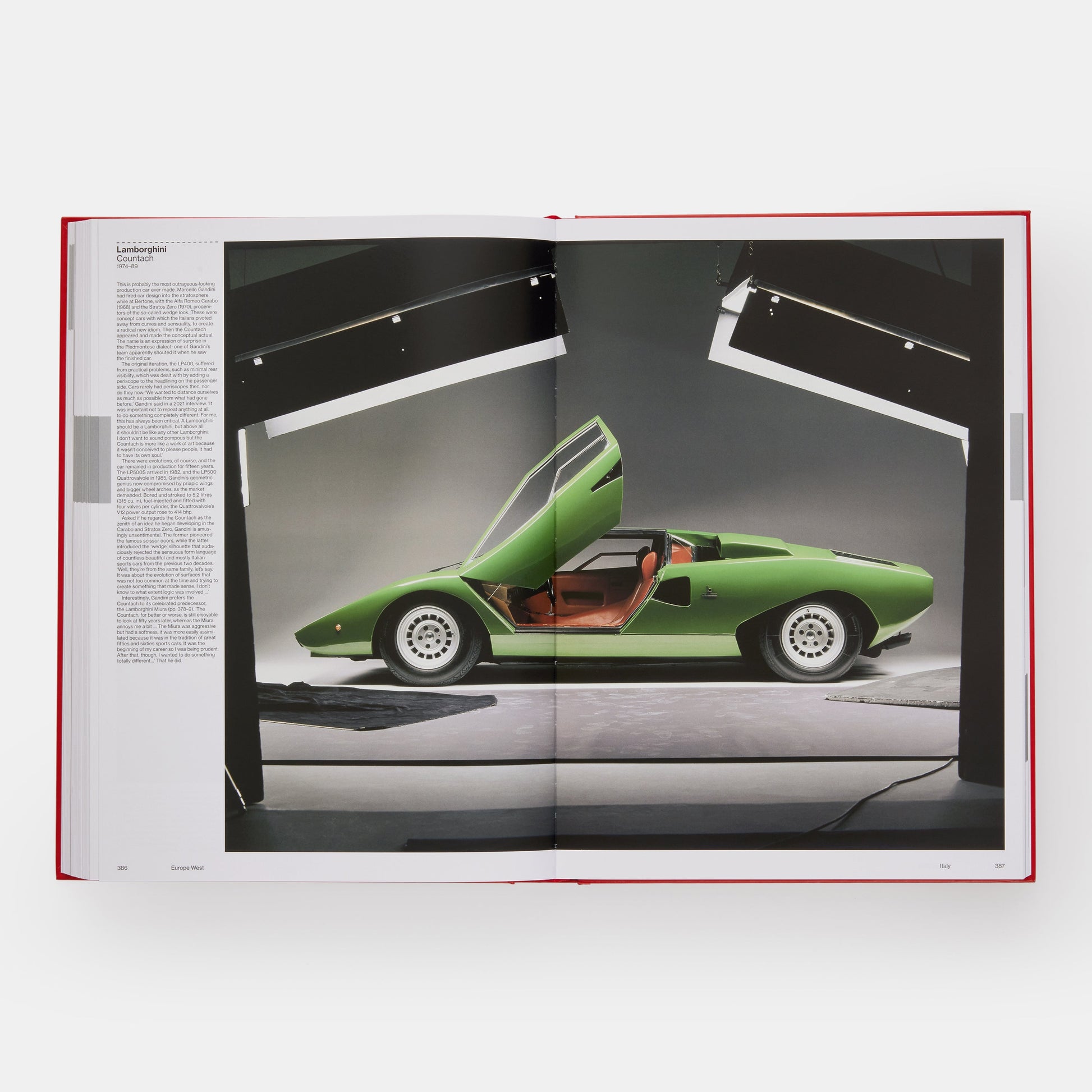 El atlas del diseño de automóviles: los coches más icónicos del mundo (edición rojo rally)