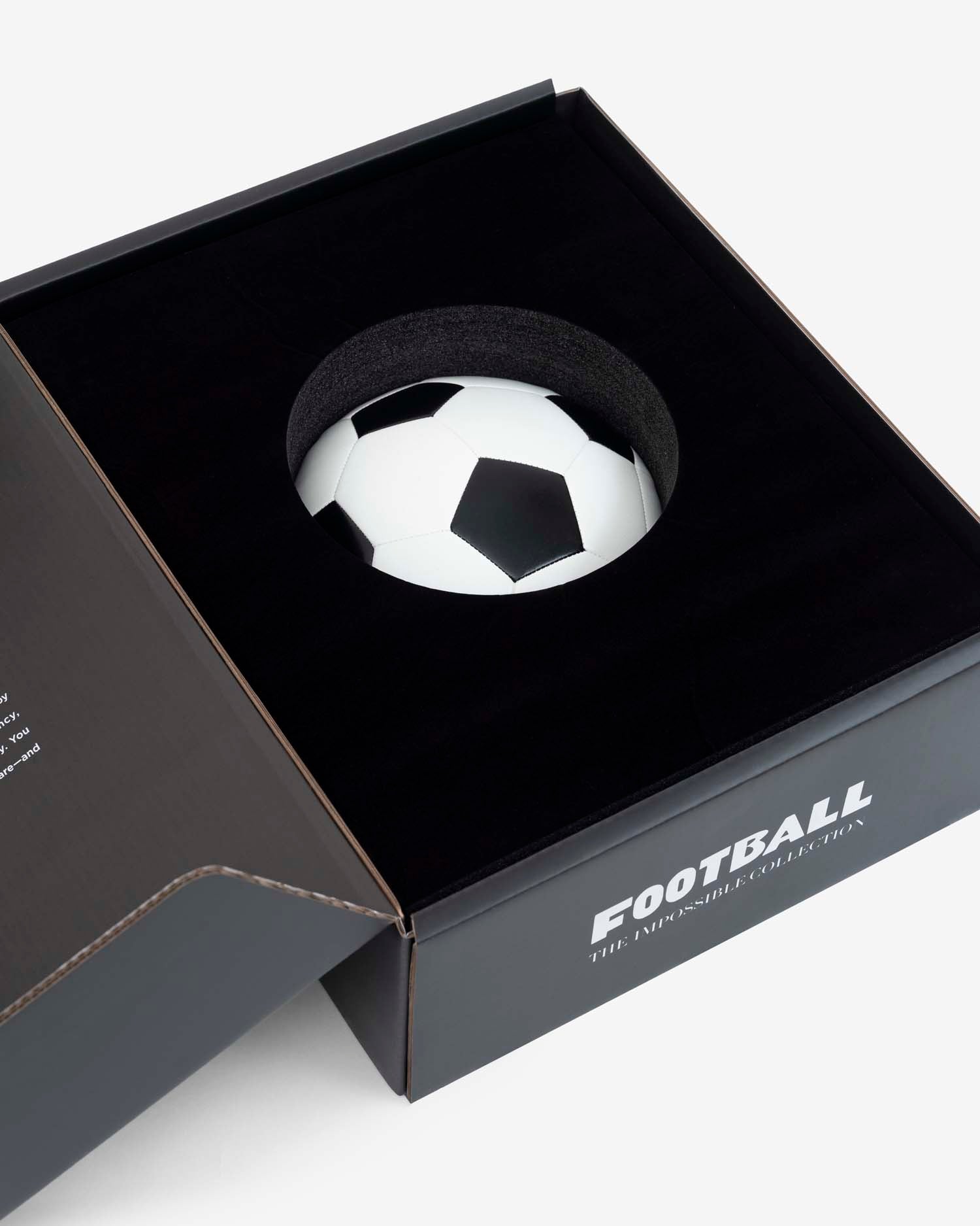 FOOTBALL: THE IMPOSSIBLE COLLECTION