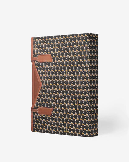 MOYNAT