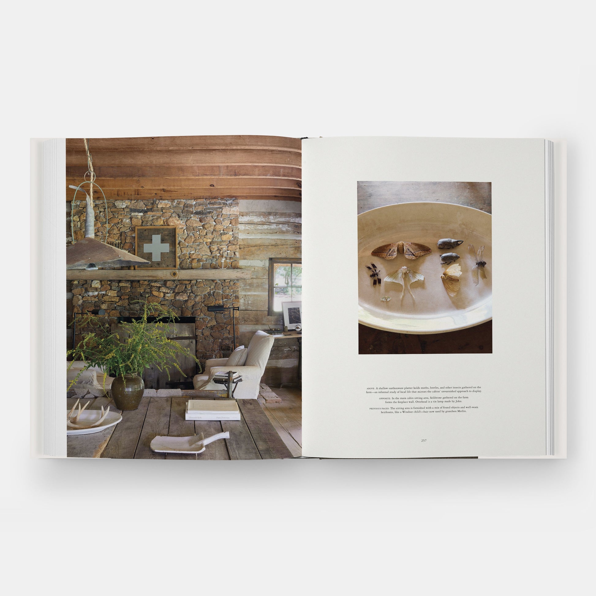 AT HOME IN NATURE: AMERICAN COUNTRY INTERIORS