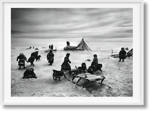 Sebastião Salgado. Génesis. Edición de arte n.º 101–200 «Norte del río Obi, península de Yamal, Siberia, Rusia»