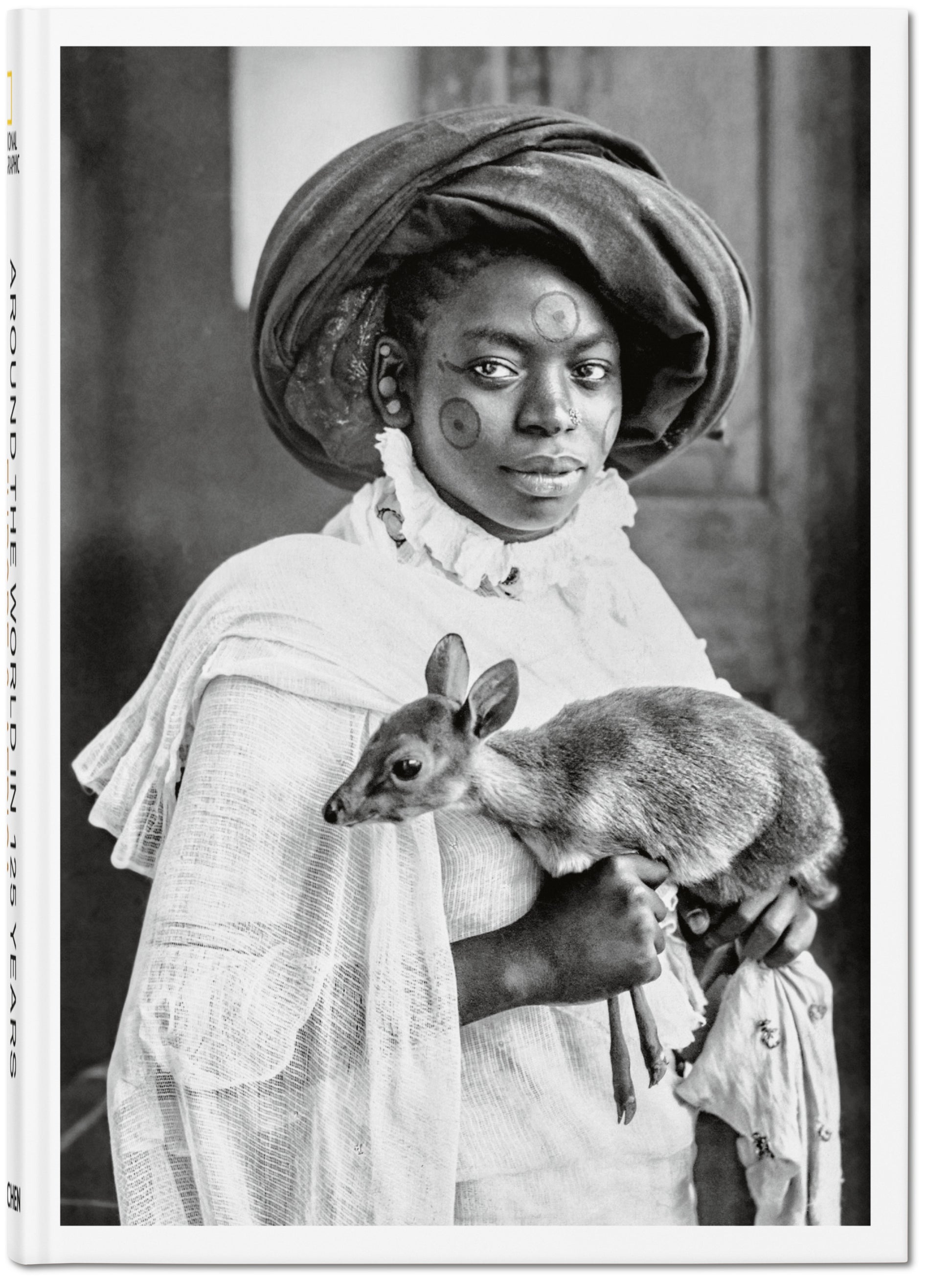 National Geographic. Around the World in 125 Years