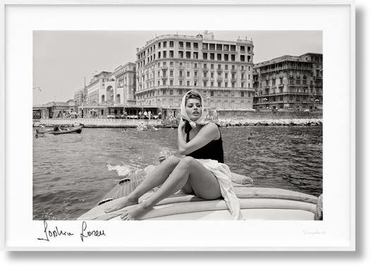 Sophia by Eisenstaedt. Edición de arte n.º 101–200, «Cerca de Nápoles», 1961