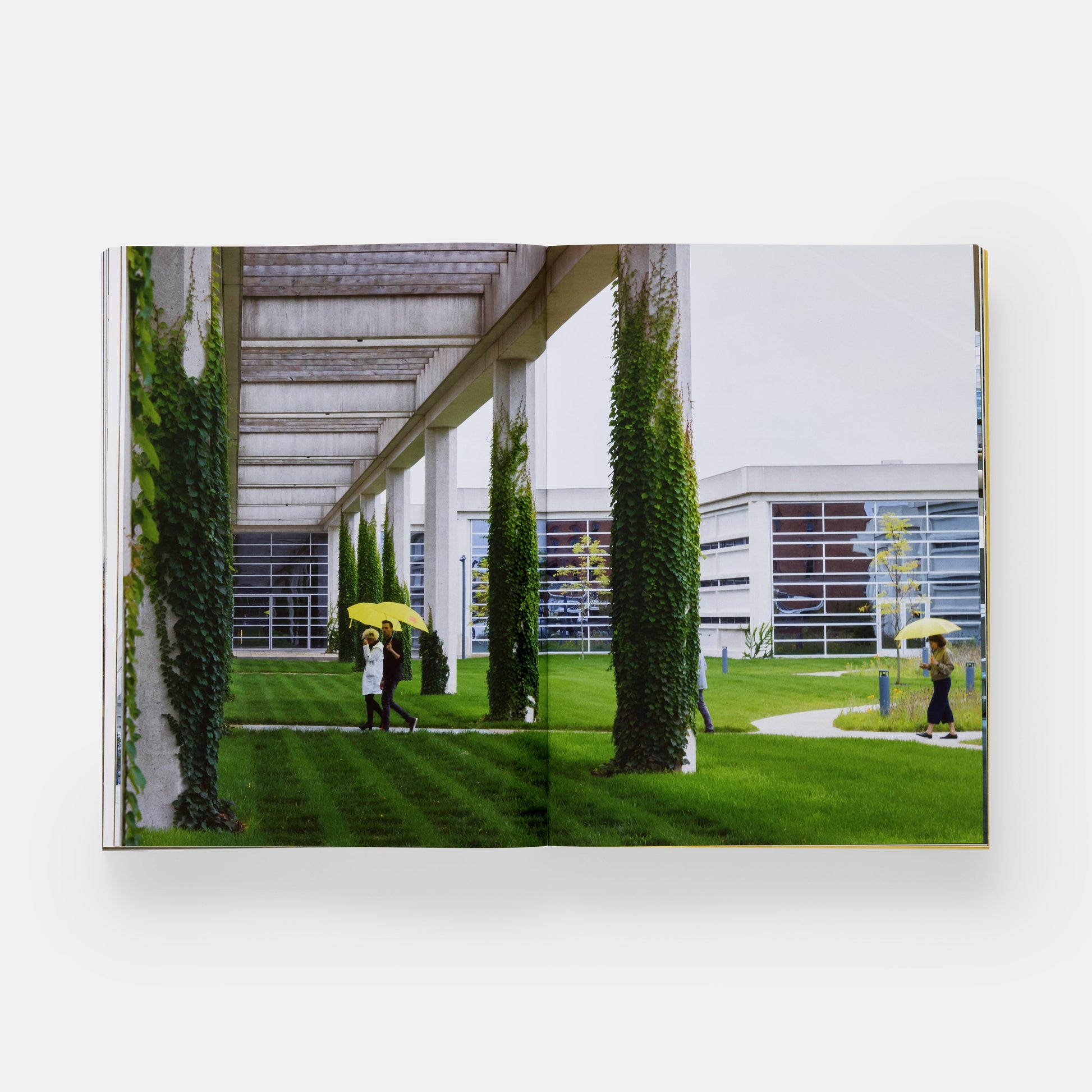 AMERICAN MODERN: ARCHITECTURE; COMMUNITY; COLUMBUS, INDIANA