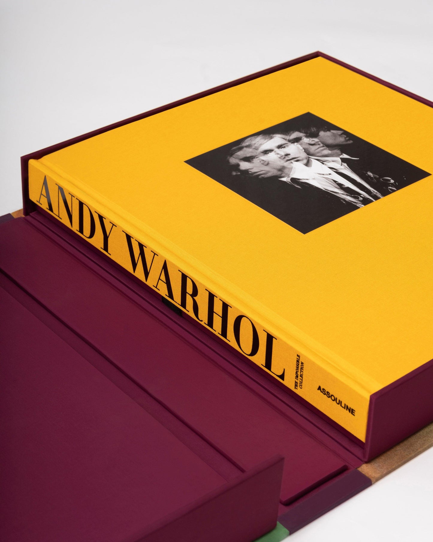 ANDY WARHOL: LA COLECCIÓN IMPOSIBLE