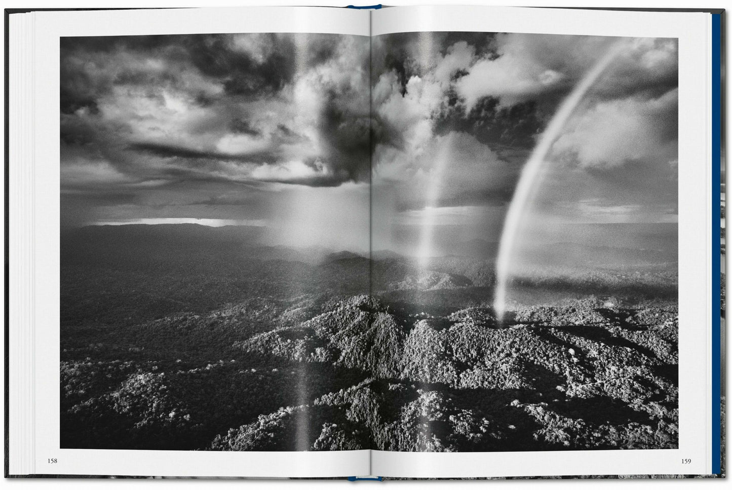 Sebastião Salgado. Amazonia