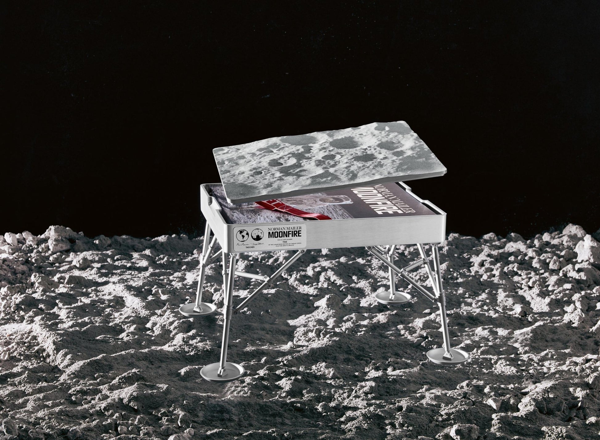 Norman Mailer, Marc Newson. MoonFire, Edición Lunar de Roca Nro. 1.968 "NWA 4936"
