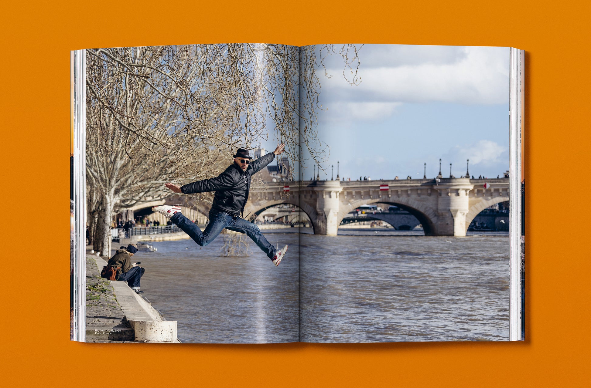 JR. LA CAVERNE DU PONT NEUF
