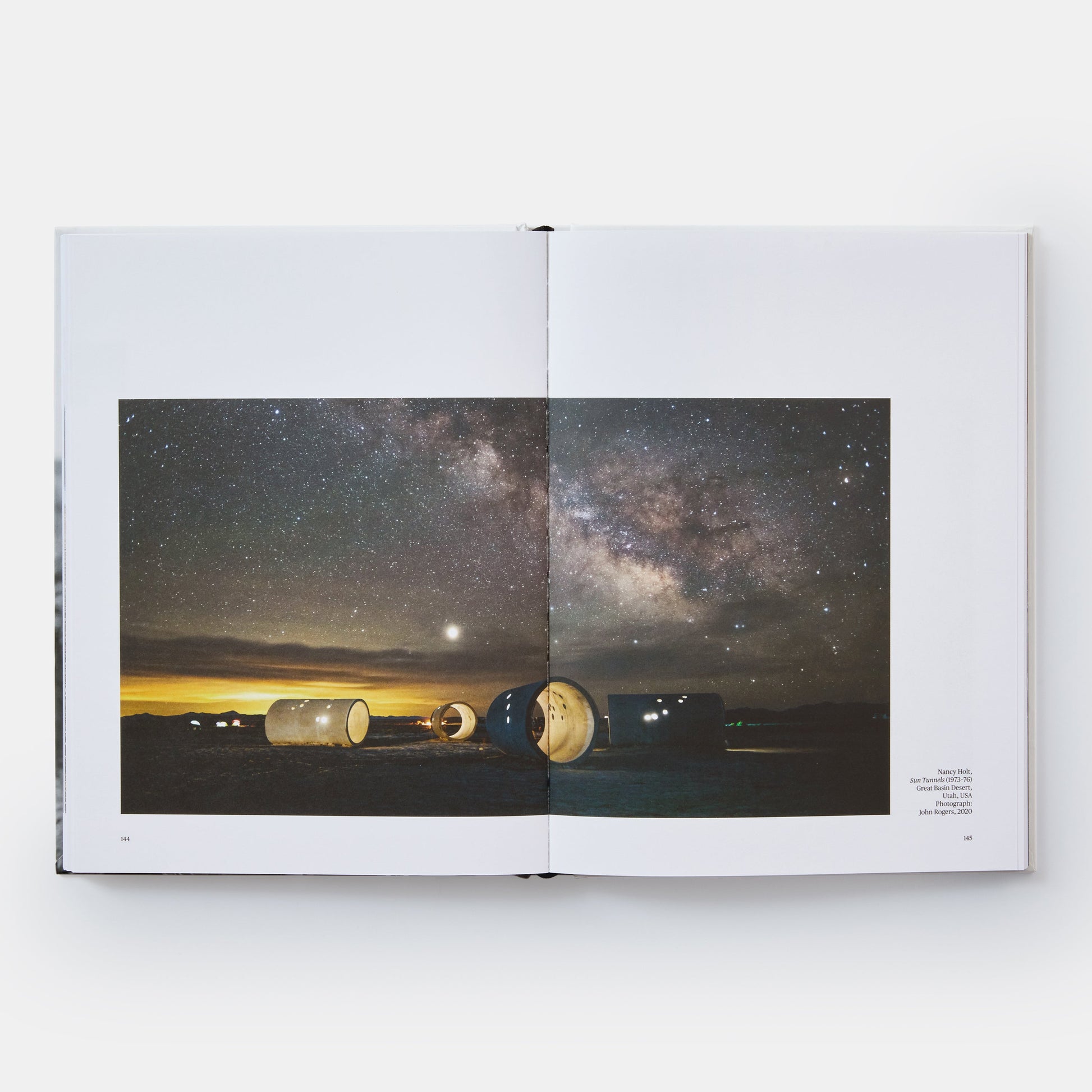 Nancy Holt: Dentro/Fuera