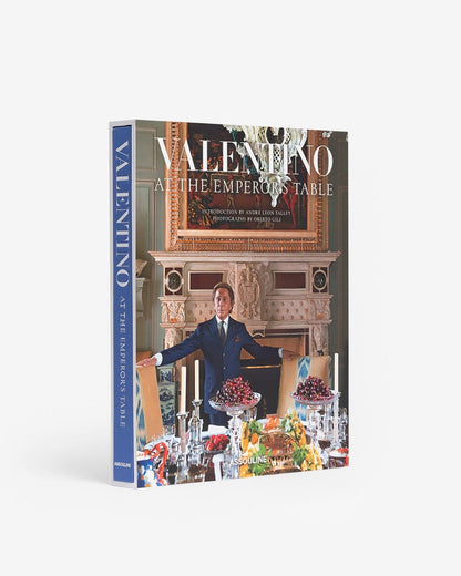 VALENTINO: EN LA MESA DEL EMPERADOR
