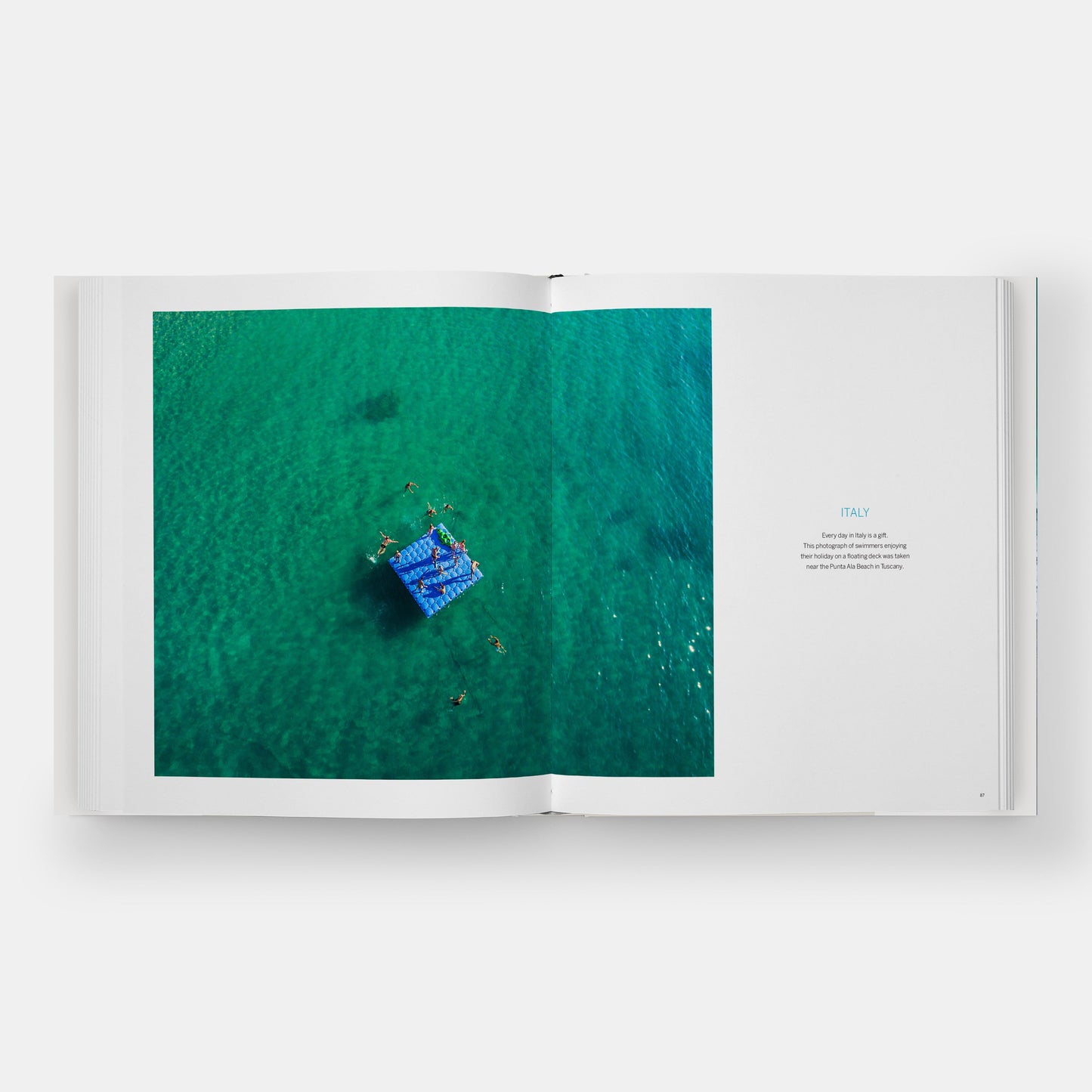 Vistas al agua: Ríos Lagos Océanos